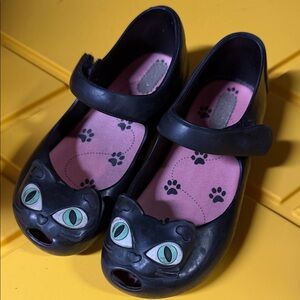 Mini Malissa Kids Black Mary Jane Cat Shoes with Pink Insole toddler 10